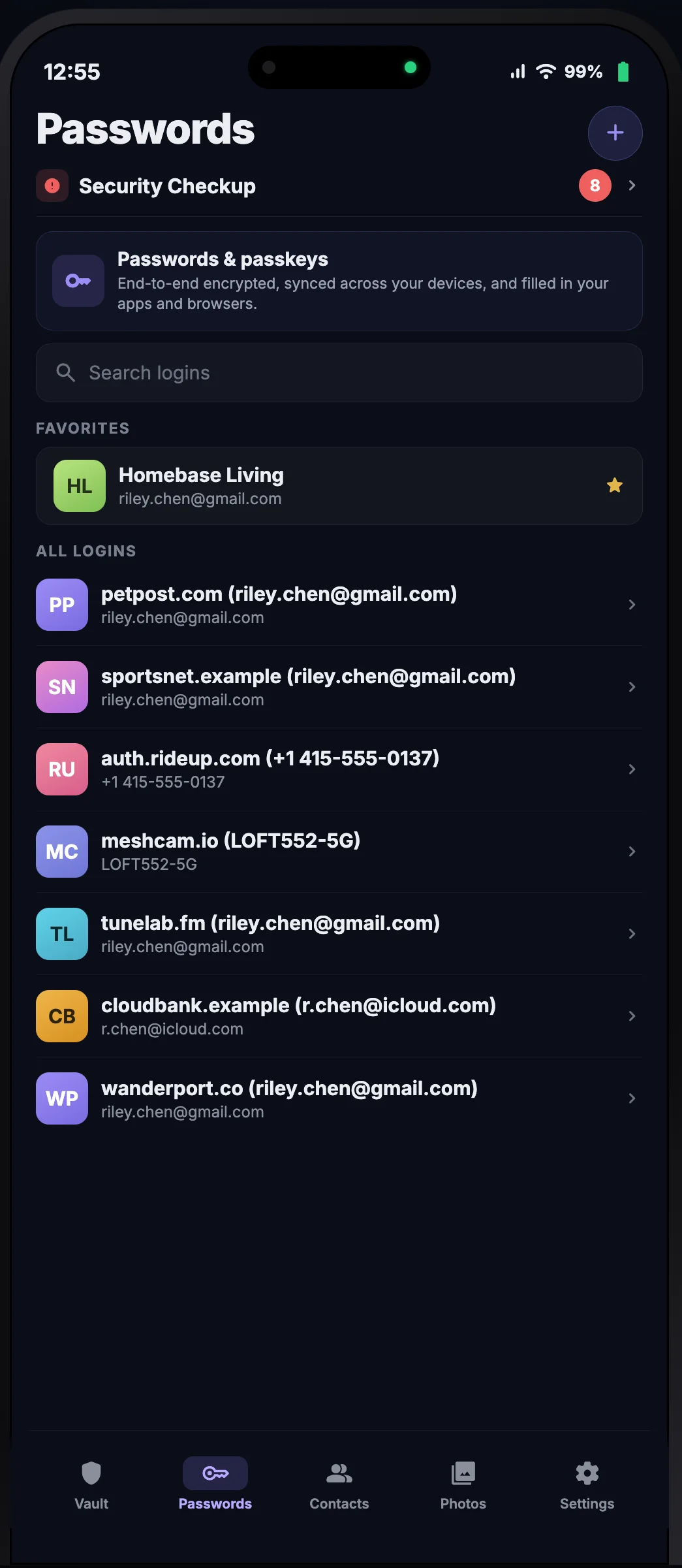 Mots de passe Kinship Vault sur iPhone : une liste d'identifiants avec recherche et un raccourci vers le Bilan de sécurité